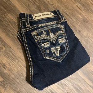 Size 31 inseam 32” Karla ROCK REVIVAL straight leg